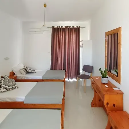 Lecini With Pool, By Zantewize