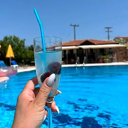 Hotel de apartamente Lecini With Pool, By Zantewize 3*