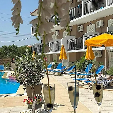 Lecini With Pool, By Zantewize Hotel de apartamente 3*